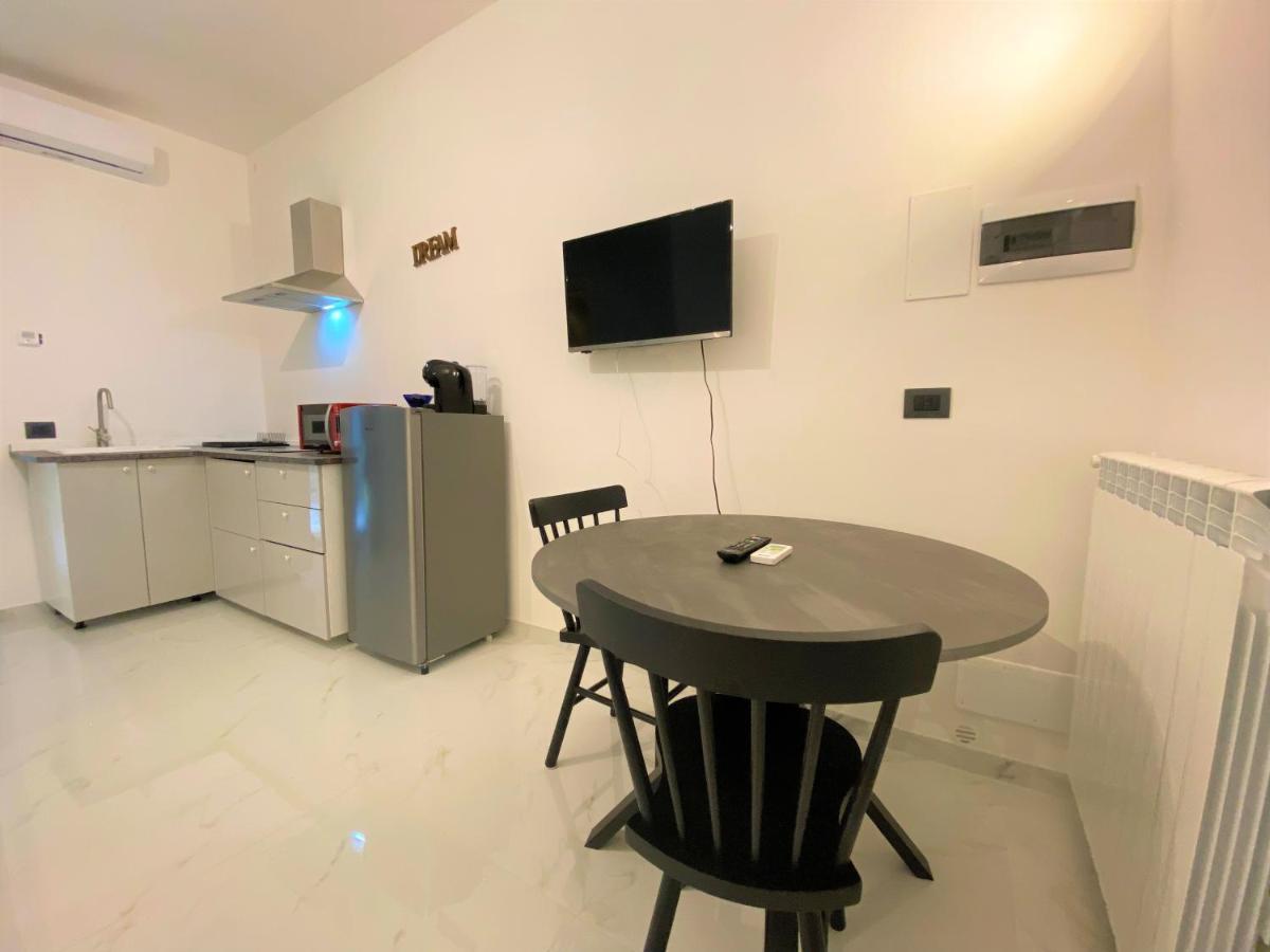Nicolaus Apartment เซสโต คาเลนดิ ภายนอก รูปภาพ